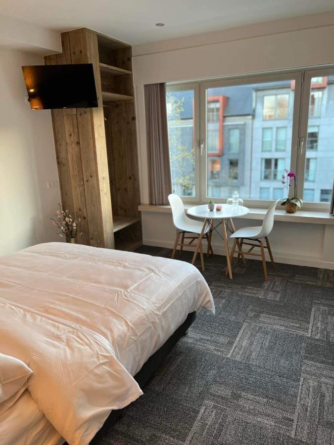 Nieuwe Kamer In Centrum Brugge Met Badkamer ! Zewnętrze zdjęcie